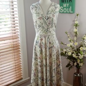 Sangria Floral & Lace Dress